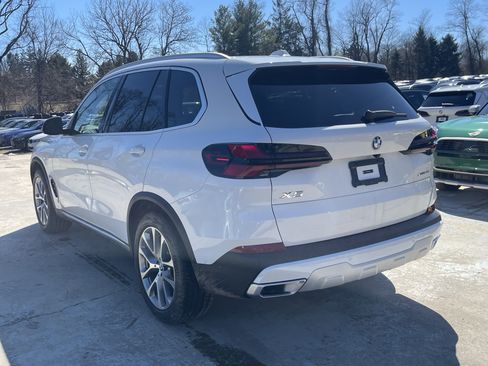 New 2026 BMW X5 xDrive40i w/ Premium Package image 13