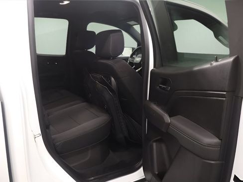 Used 2023 Chevrolet Colorado LT w/ LT Convenience Package II AWD/4WD image 19