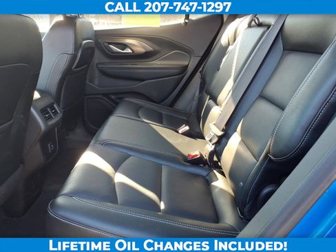 Used 2024 GMC Terrain SLT image 14