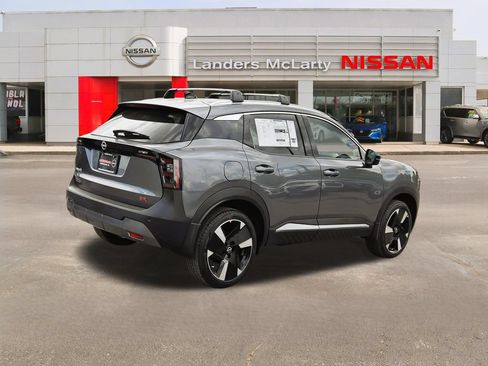 New 2026 Nissan Kicks SR FWD image 3