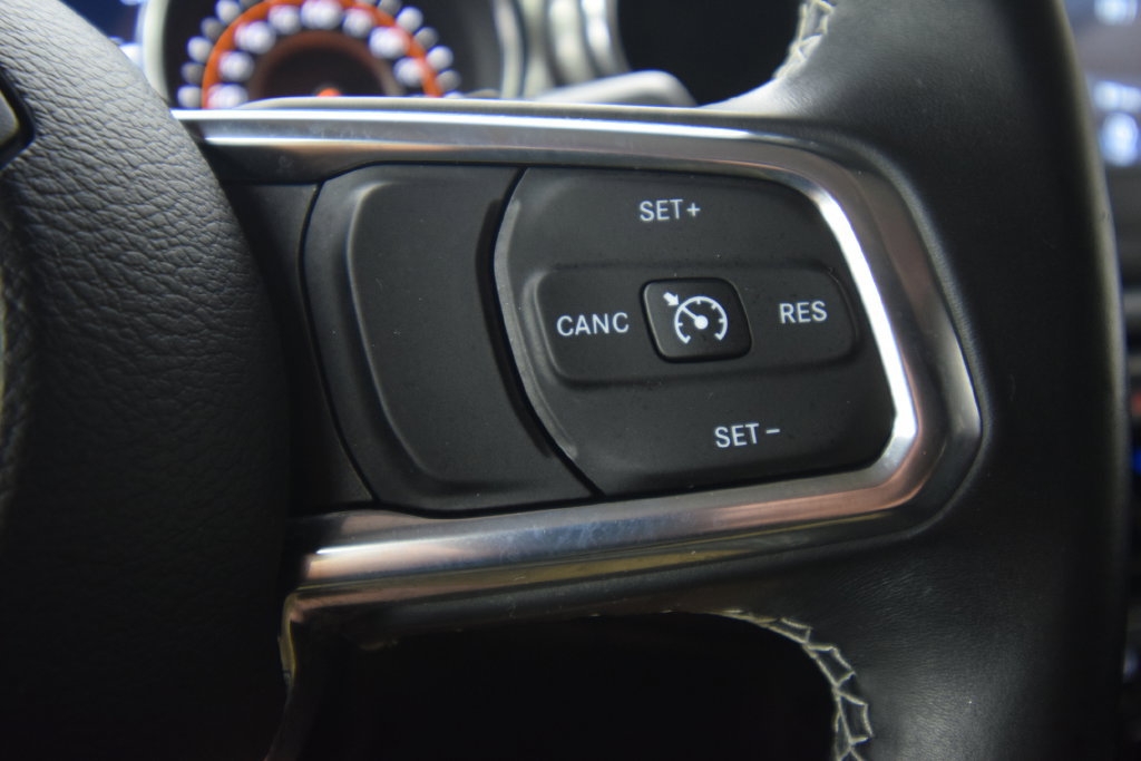 Used 2018 Jeep Wrangler Unlimited Sahara AWD/4WD image 29