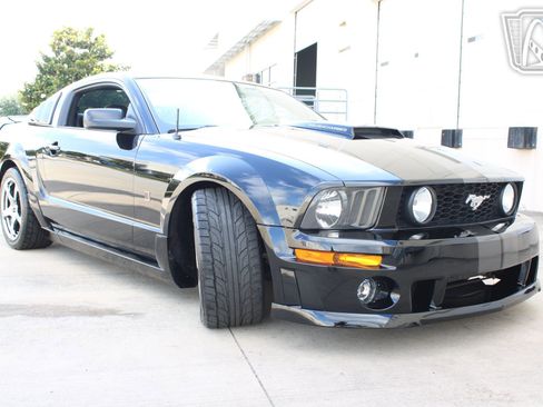 Used 2007 Ford Mustang GT RWD image 19
