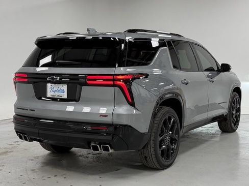 Used 2024 Chevrolet Traverse RS image 4