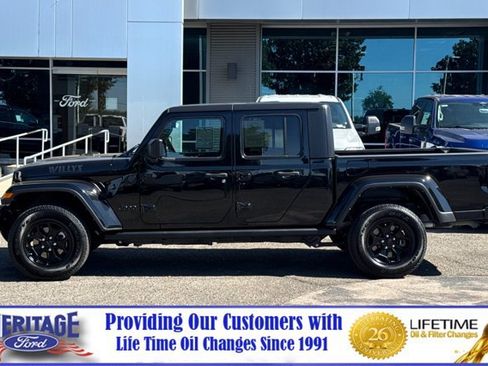 Used 2022 Jeep Gladiator Sport AWD/4WD image 7