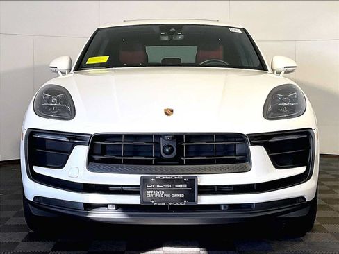 Used 2024 Porsche Macan AWD/4WD image 10