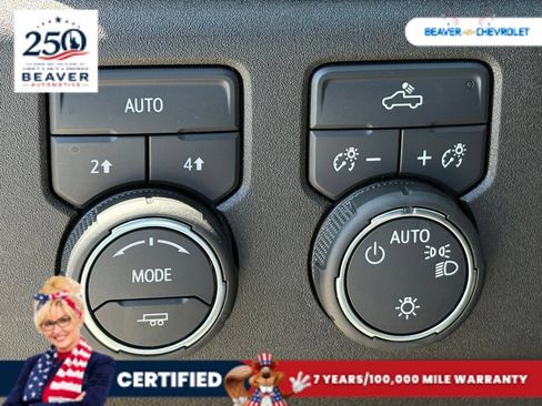 Used 2025 Chevrolet Silverado 1500 LT AWD/4WD image 31