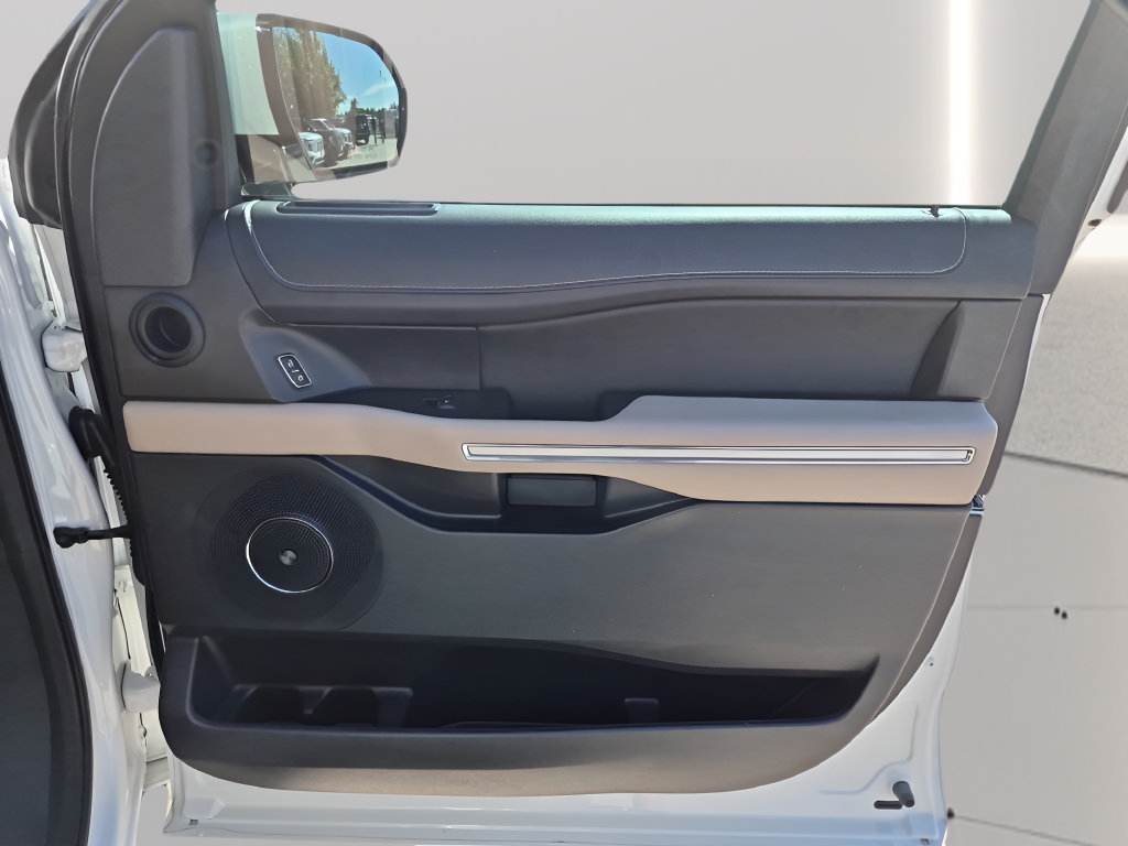 Used 2024 Ford Expedition Max Limited RWD image 35