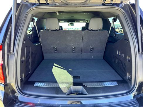Used 2025 GMC Yukon XL Denali image 8