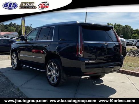 Used 2019 Cadillac Escalade Luxury RWD image 5
