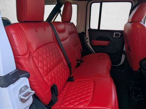 Used 2023 Jeep Wrangler Unlimited Rubicon w/ Cold Weather Group image 17