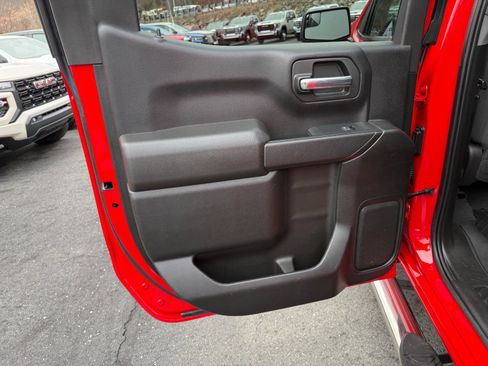 Used 2023 Chevrolet Silverado 1500 Custom image 17