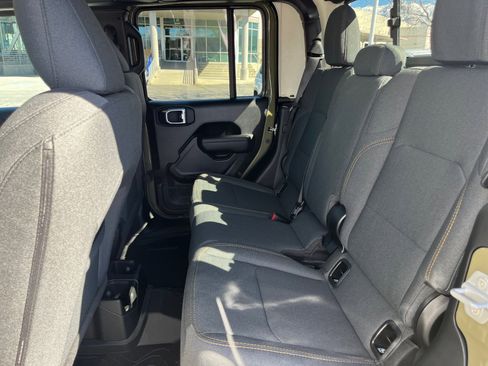 New 2026 Jeep Gladiator Sport image 25