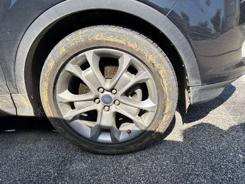 Used 2014 Ford Escape Titanium FWD image 10