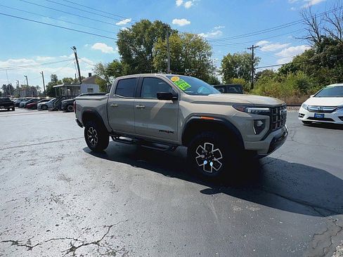 Used 2024 GMC Canyon AT4X image 2