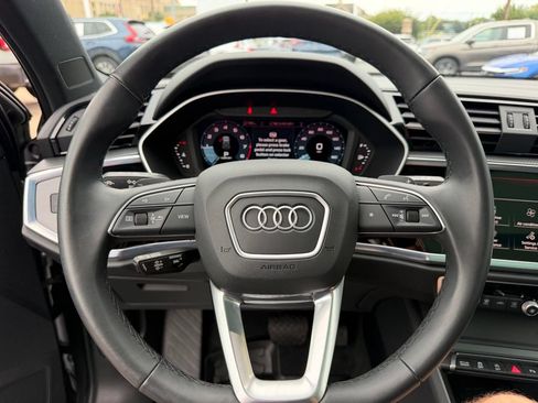 Used 2024 Audi Q3 2.0T Premium w/ Convenience Package AWD/4WD image 17