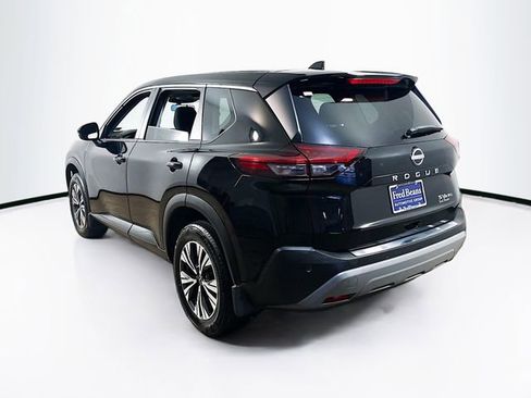 Used 2023 Nissan Rogue SV image 6