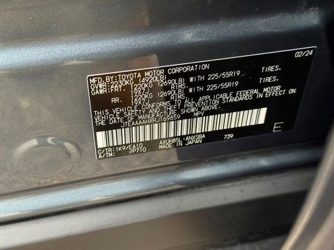 Used 2024 Toyota Venza Limited image 31