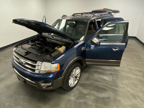 Used 2017 Ford Expedition EL King Ranch image 50