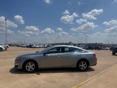 Used 2025 Chevrolet Malibu LS FWD image 12