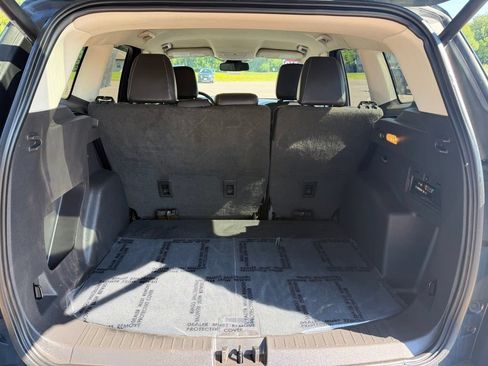 Used 2019 Ford Escape SEL w/ Ford Safe & Smart Package AWD/4WD image 18