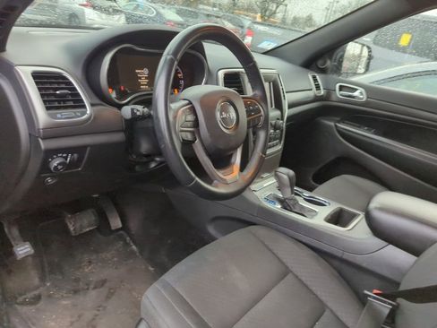 Used 2018 Jeep Grand Cherokee Laredo image 7