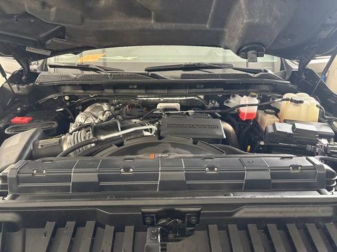 Used 2024 GMC Sierra 2500 AT4X image 28