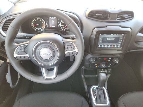 Used 2021 Jeep Renegade Sport image 11