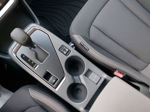 Used 2025 Subaru Crosstrek 2.0i Premium image 28