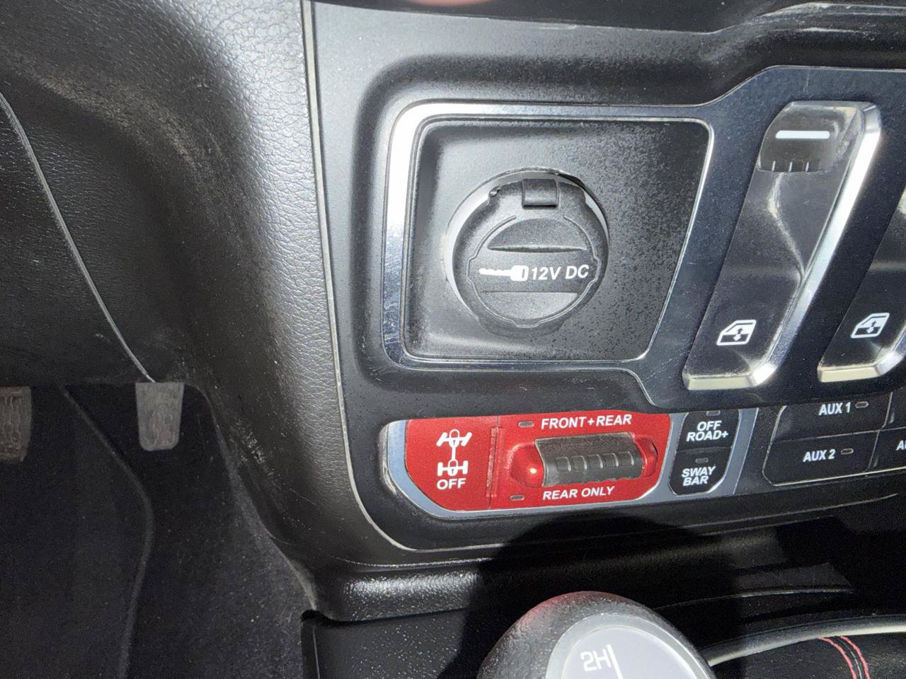 Used 2023 Jeep Wrangler Rubicon w/ Steel Bumper Group AWD/4WD image 17