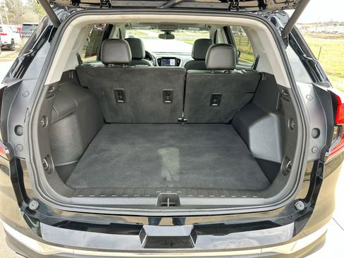 Used 2022 GMC Terrain SLT w/ Infotainment Package II image 24