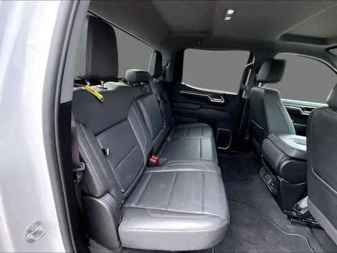 Certified 2025 GMC Sierra 2500 SLT w/ SLT Premium Package AWD/4WD image 23
