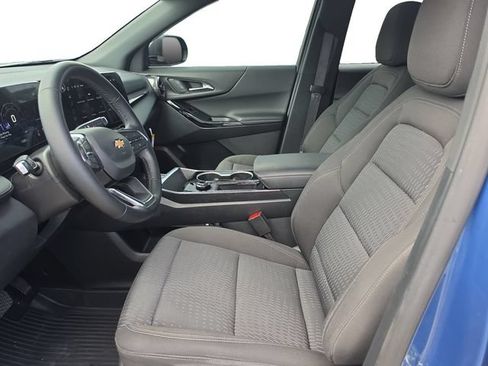 Used 2026 Chevrolet Equinox LT w/ LPO, Floor Liner Package FWD image 11