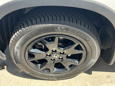 Used 2024 Honda Passport TrailSport image 11
