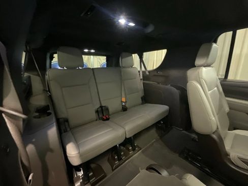 Used 2021 GMC Yukon XL SLT w/ SLT Premium Package RWD image 22
