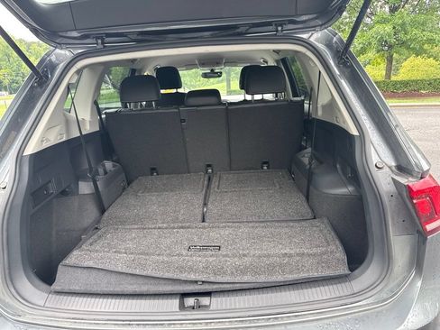 Used 2021 Volkswagen Tiguan SE FWD image 11