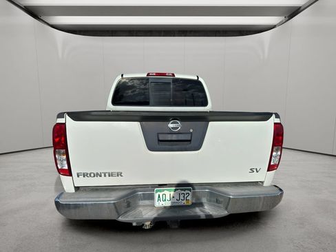 Used 2016 Nissan Frontier SV RWD image 4
