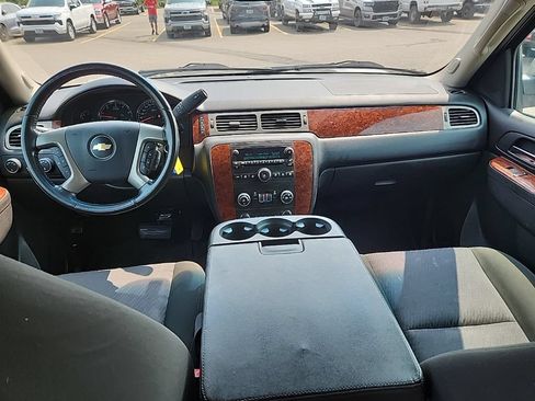 Used 2012 Chevrolet Suburban LS w/ Convenience Package 1 AWD/4WD image 28