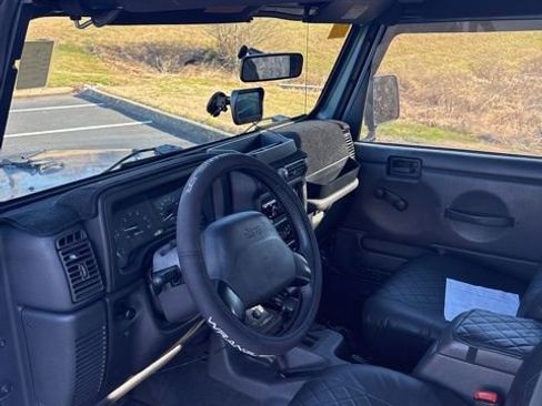 Used 1999 Jeep Wrangler SE image 36