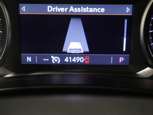 Used 2024 GMC Terrain SLT AWD/4WD image 38