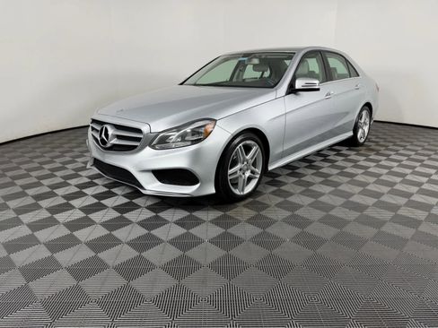 Used 2014 Mercedes-Benz E 350 Sedan image 7
