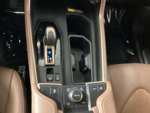 Used 2025 Toyota Grand Highlander AWD Hybrid image 17