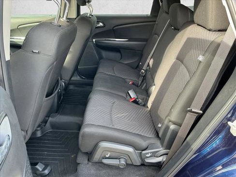 Used 2020 Dodge Journey SE image 13