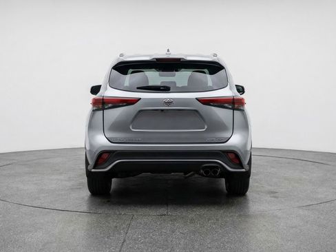 Used 2025 Toyota Highlander XSE image 7