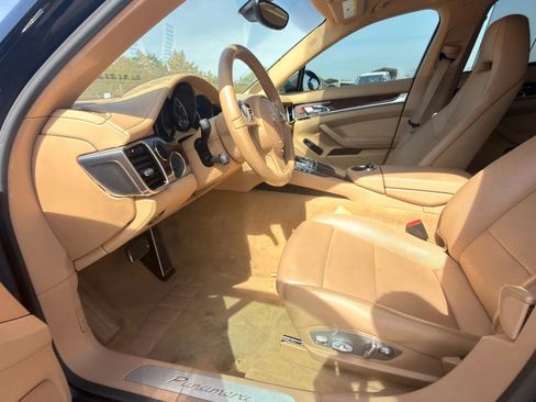 Used 2013 Porsche Panamera 4 Platinum Edition image 9