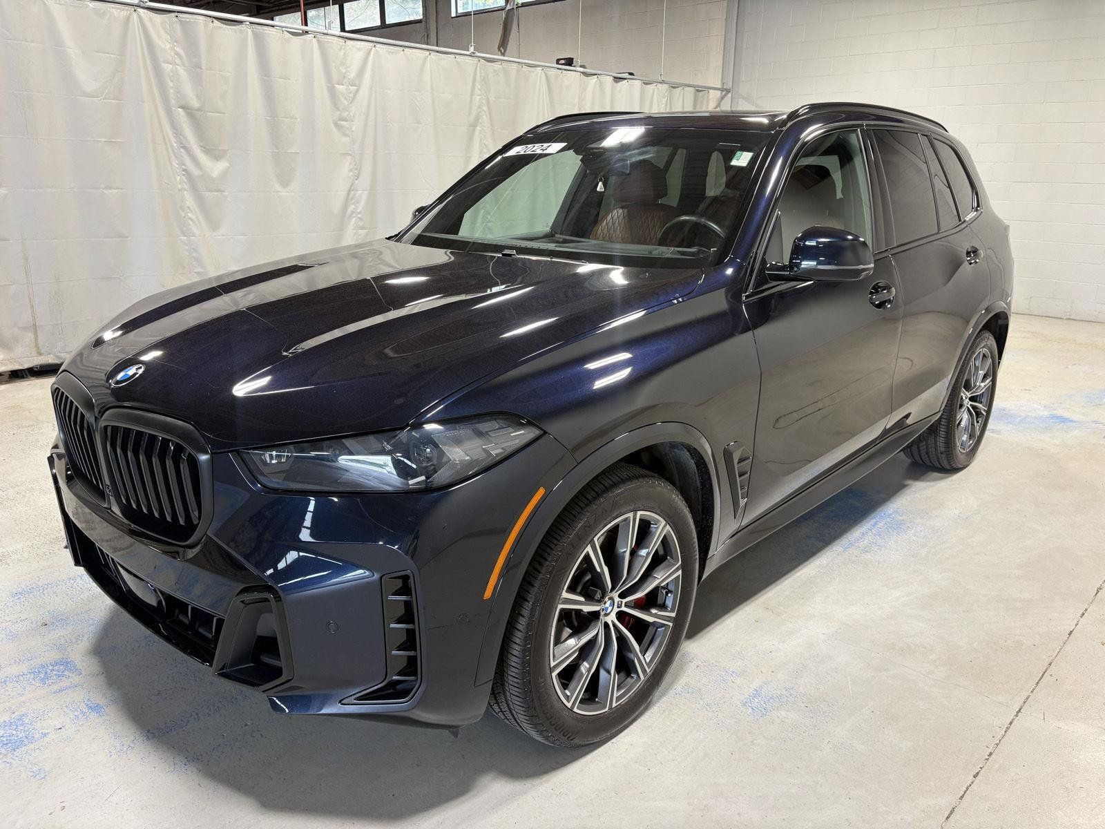 Used 2024 BMW X5 xDrive40i w/ M Sport Package AWD/4WD image 1