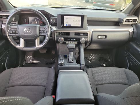 Used 2025 Toyota 4Runner SR5 AWD/4WD image 11