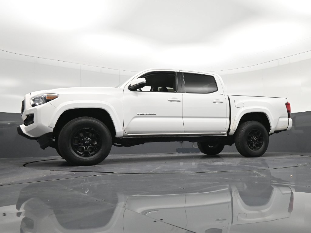 Used 2022 Toyota Tacoma SR5 w/ Technology Package RWD image 33
