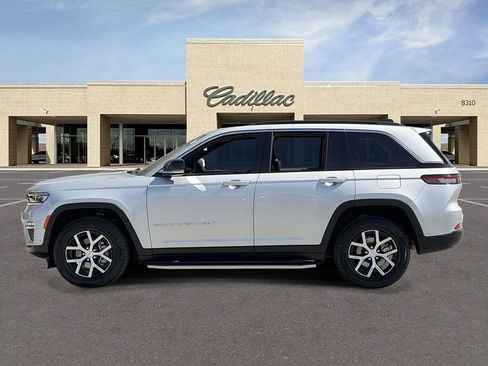 Used 2024 Jeep Grand Cherokee Limited w/ Luxury Tech Group II RWD image 8
