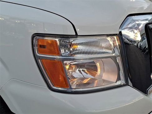 Used 2015 Nissan NV 3500 SV w/ Technology Package image 13