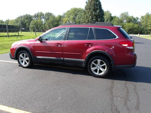 Used 2014 Subaru Outback 2.5i Limited AWD/4WD image 12